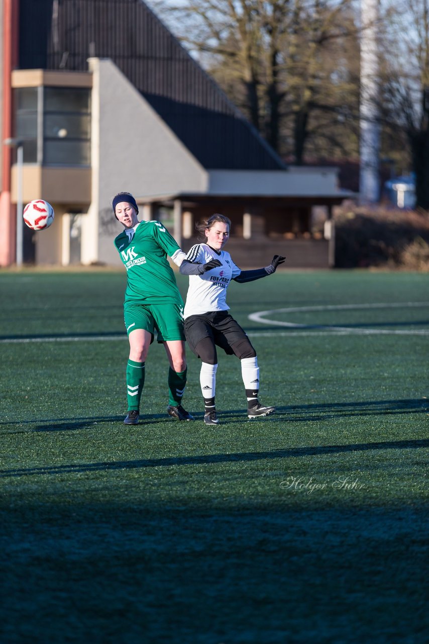 Bild 131 - Frauen SG Holstein Sued - SV Gruenweiss-Siebenbaeumen : Ergebnis: 0:2